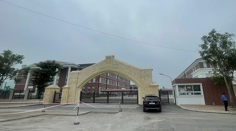 Truong bi yeu cau dung tuyen sinh va dung cac hoat dong giao duc do chua duoc cap phep hoat dong. Anh: Minh Hung