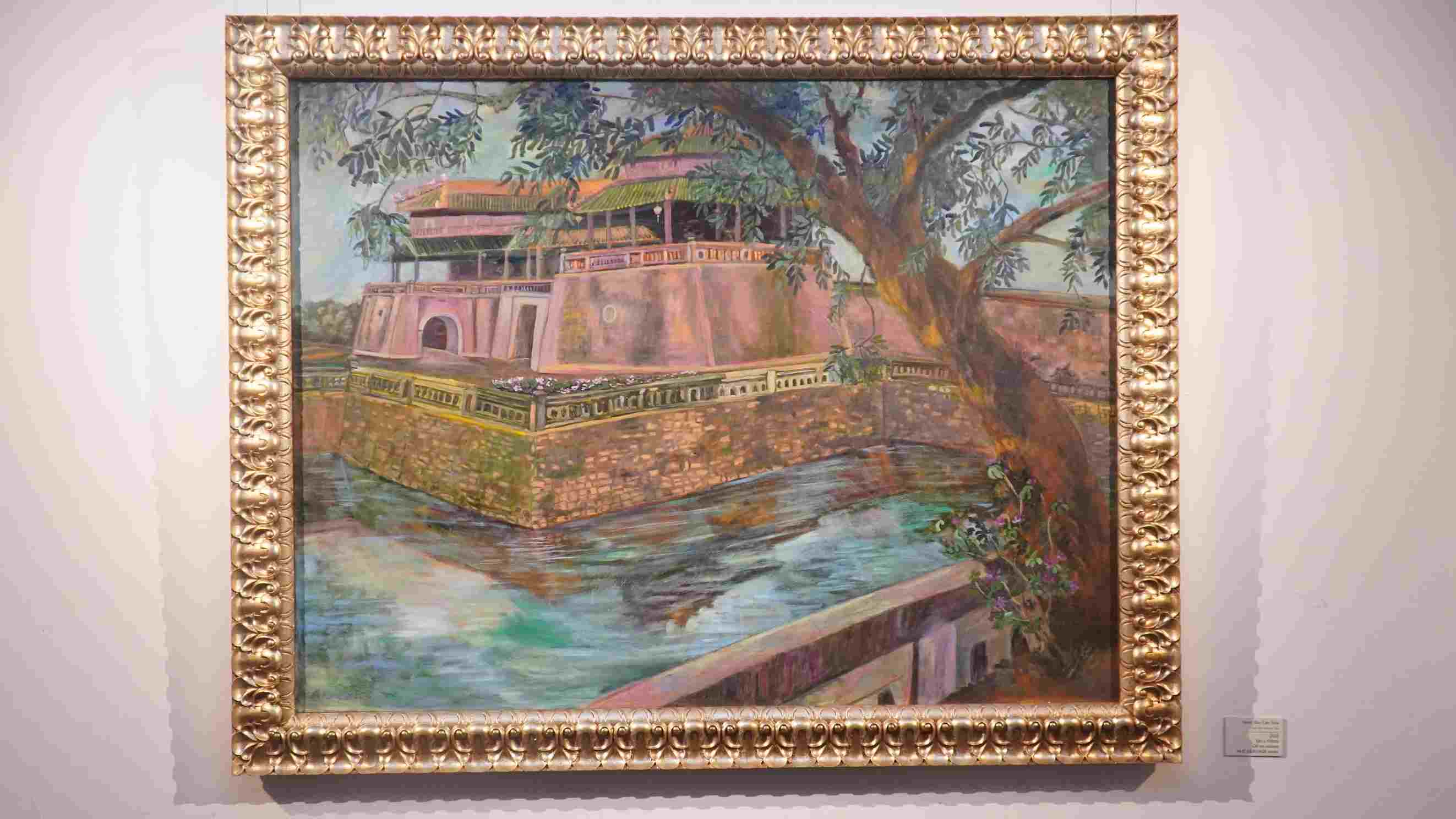 Mot so tac pham tai trien lam “Mong giua chieu hoa”. Anh: Minh Vu