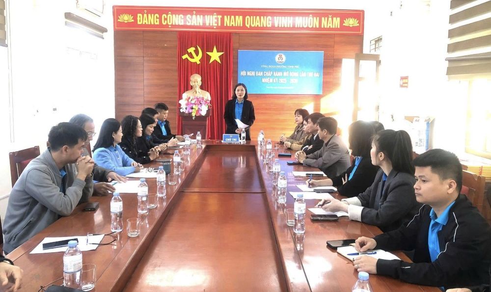 Vinh Phu Ward Trade Union has just organized the second expanded Executive Committee Conference. Photo: Nghe An Trade Union