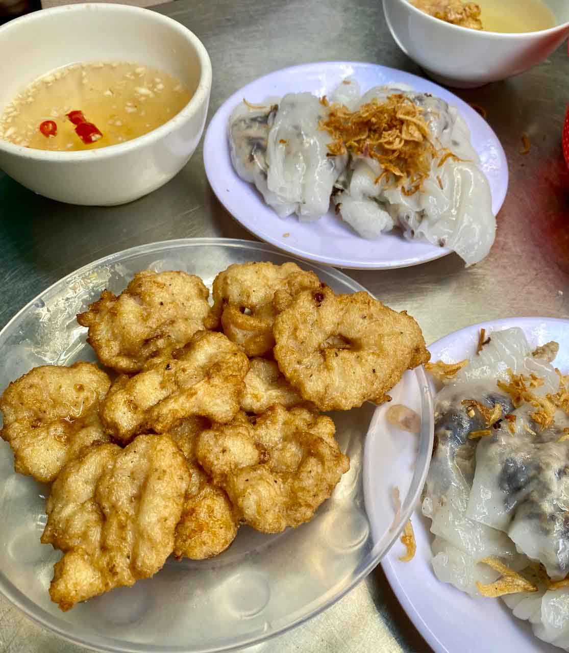 Bánh cuốn chả mực