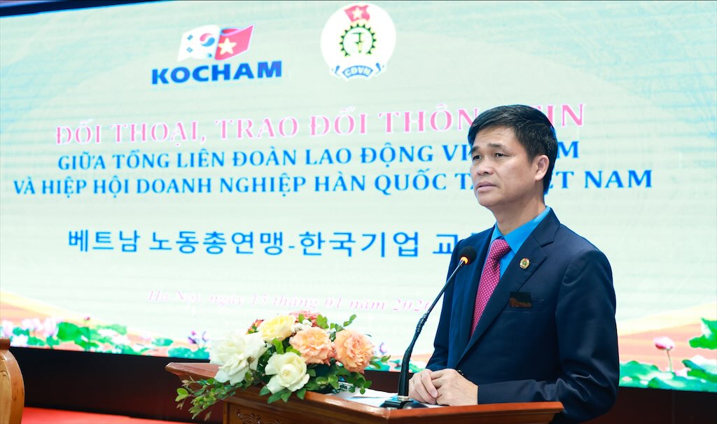 Pho Chu tich Tong LDLDVN Ngo Duy Hieu khai mac Doi thoai. Anh: Hai Nguyen