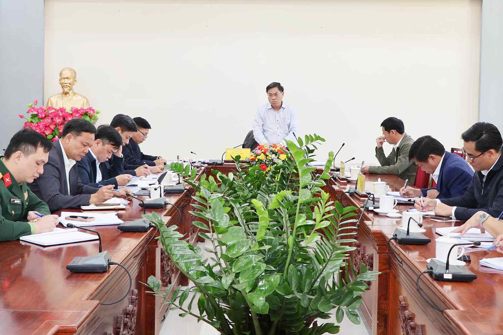 Ong Vo Ngoc Hiep, Pho Chu tich UBND tinh Lam Dong yeu cau cac so, nganh danh gia tien do cac du an va kien quyet 