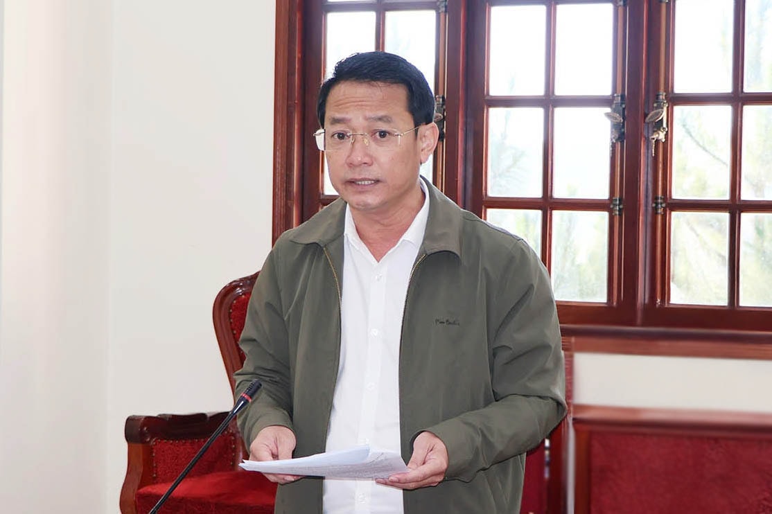 Ong Nguyen Van Ut, Giam doc So Cong thuong Lam Dong bao cao tien do thuc hien cac du an. Anh: Phuc Khanh 