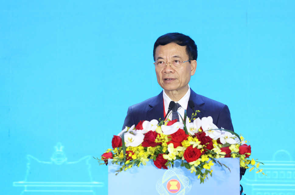 Minister Nguyen Manh Hung: ASEAN needs to shift from infrastructure connection to intellectual connection