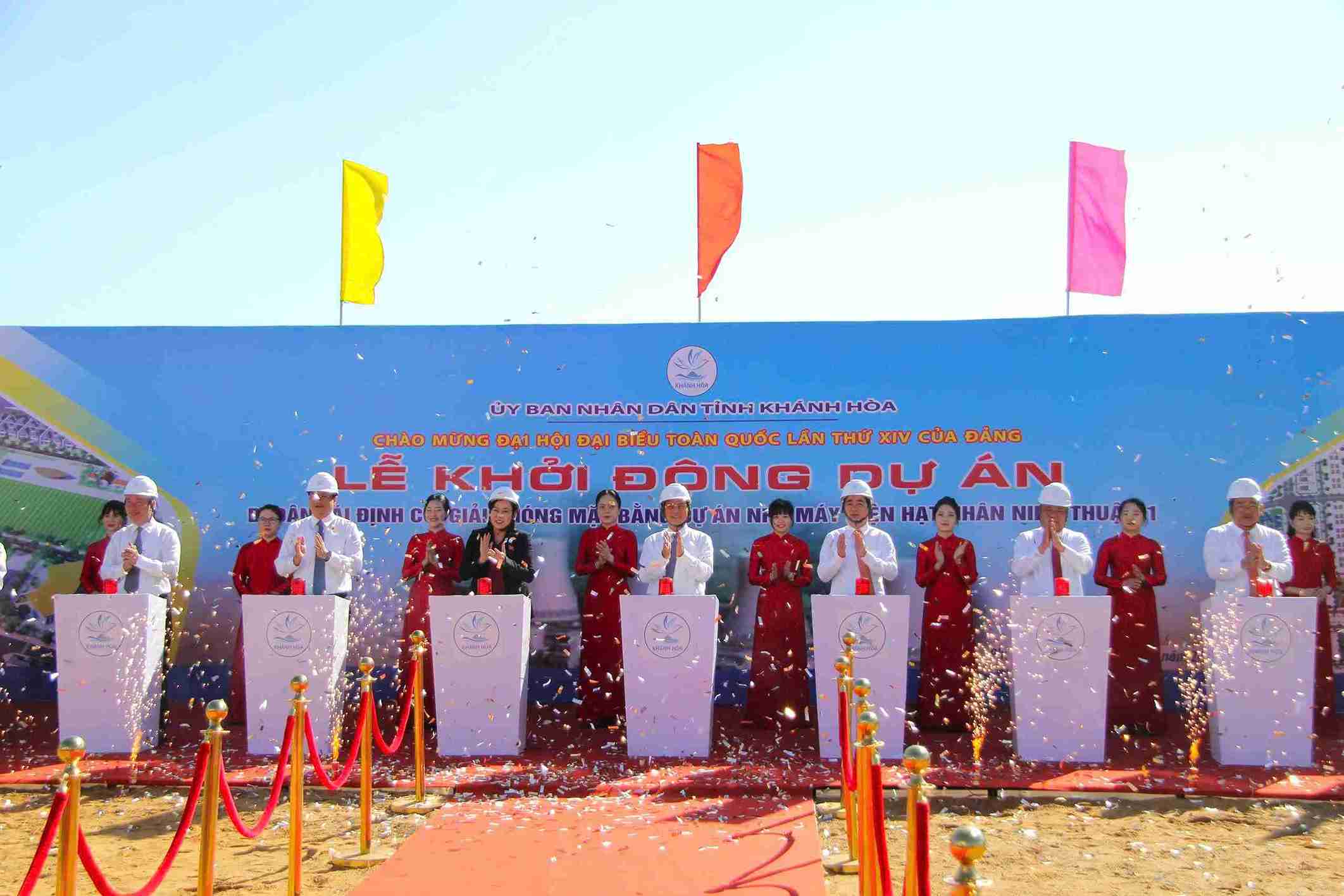 Deputy Prime Minister Bui Thanh Son attends the launching ceremony of Component Project 1 - Migration and resettlement to serve the construction of Ninh Thuan Nuclear Power Plant 1. Photo: Huynh Hai