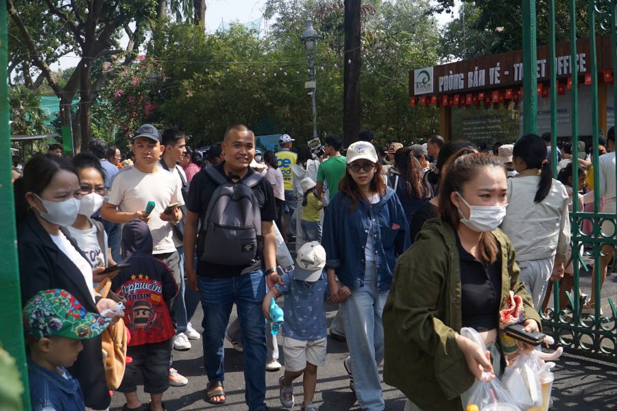 Du lịch Tết Nguyên đán 2026 sôi động, TPHCM vào mùa cao điểm. 