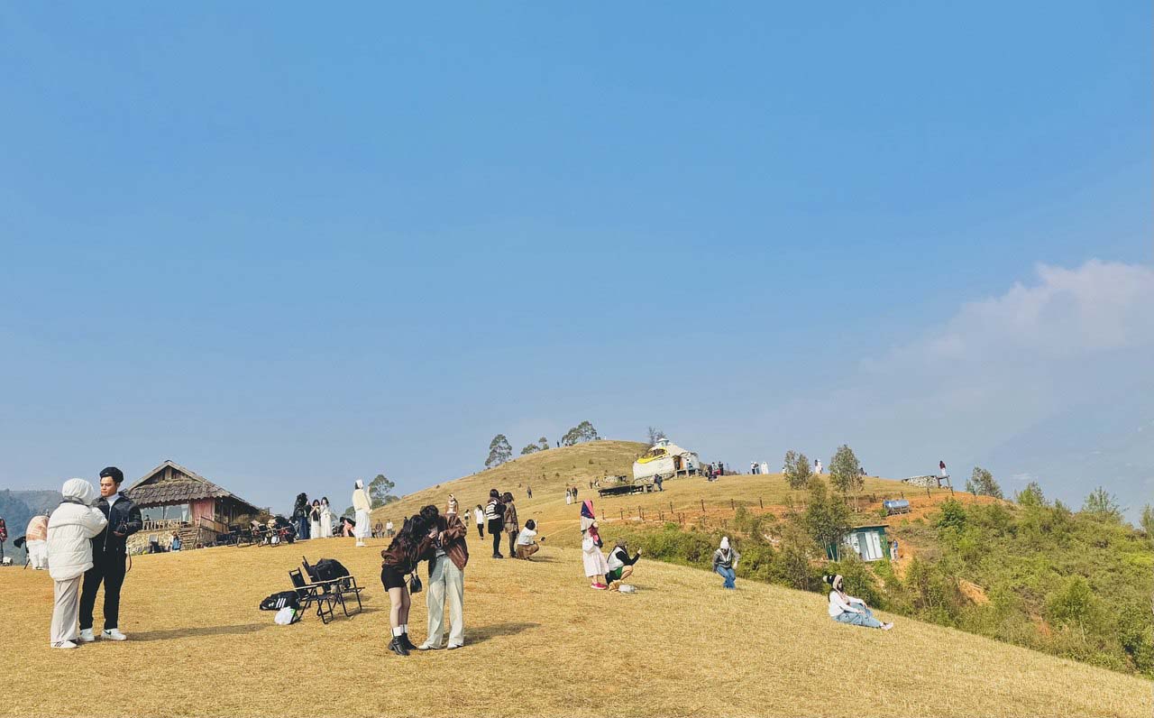 Hien tai, gia ve vao cong tham quan thao nguyen la 35.000 dong/nguoi.