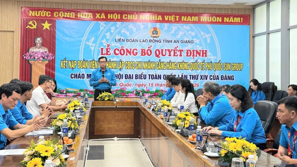 Ong Nguyen Nhat Tien – Pho Chu tich LDLD tinh An Giang phat bieu tai buoi le. Anh: LDLD An Giang