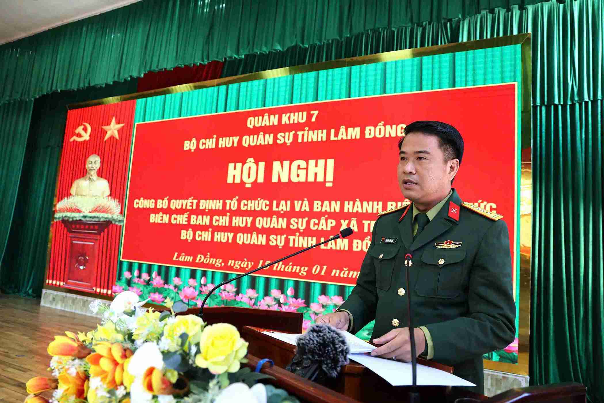 Dai ta Nguyen Tan Linh, Pho tu lenh Quan khu 7 phat bieu chi dao tai hoi nghi. Anh: Phuc Khanh 