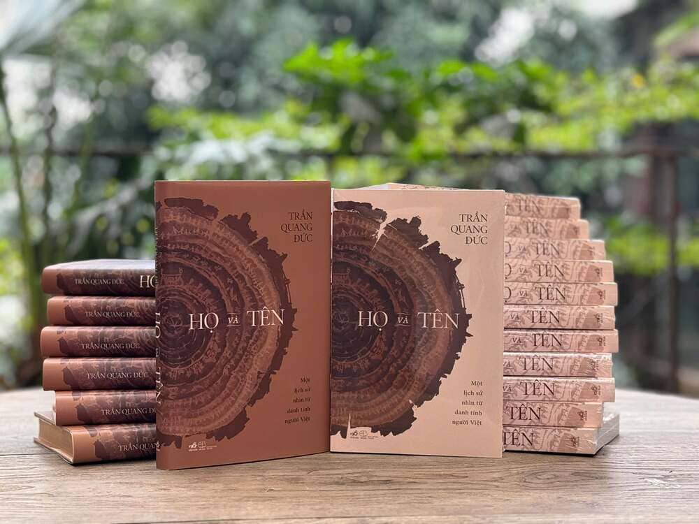 Book "Surname: A history seen from the identity of Vietnamese people" jointly published by The World Publishing House and Nha Nam. Photo: Publishing House