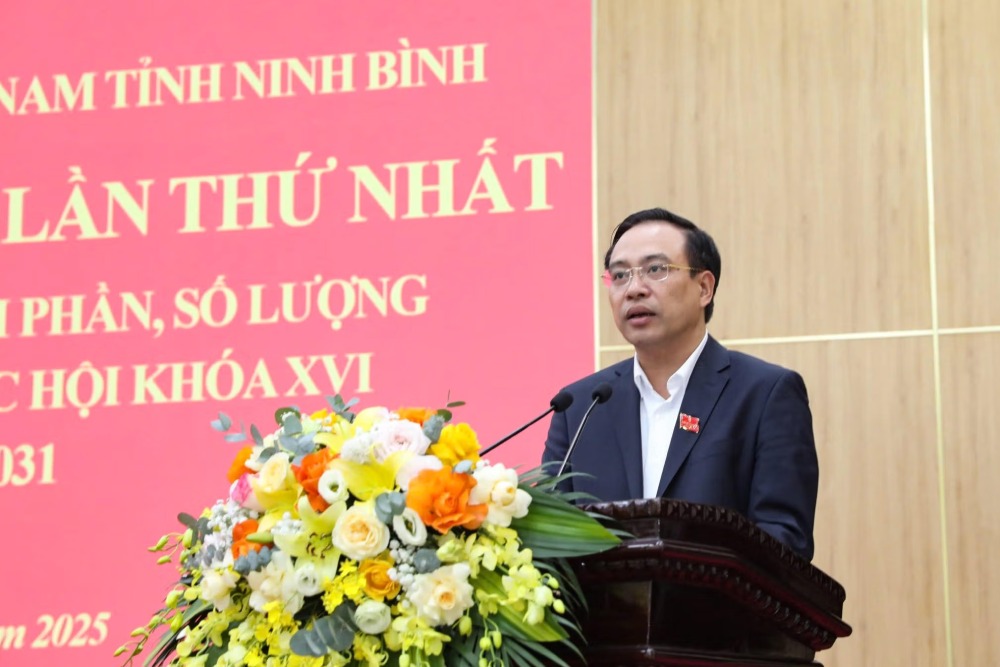 The Prime Minister approves the results of the election of Mr. Dang Thanh Son as Vice Chairman of Ninh Binh Provincial People's Committee (photo). Photo: Dinh Minh