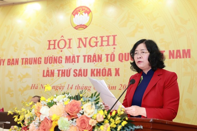 Ba Bui Thi Minh Hoai phat bieu be mac Hoi nghi Uy ban Trung uong Mat tran To quoc (MTTQ) Viet Nam lan thu sau, khoa X. Anh: Hai Nguyen
