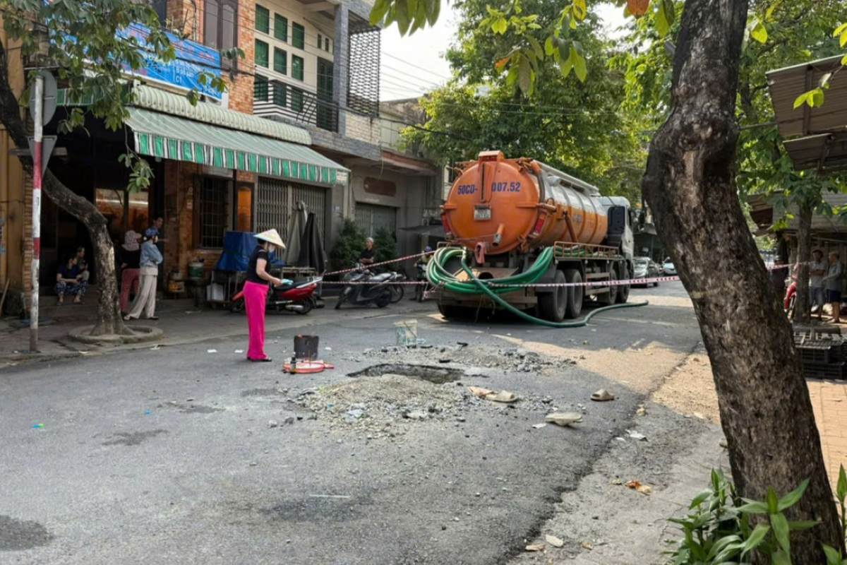 Scene of 2 workers dying in a manhole. Photo: Thanh Phong