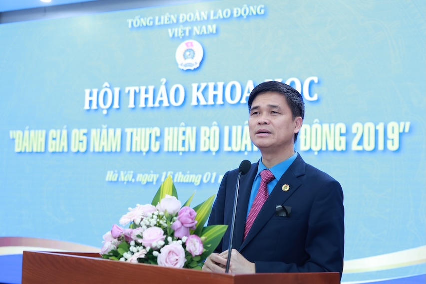 Pho Chu tich Tong LDLDVN Ngo Duy Hieu khai mac Hoi thao. Anh: Hai Nguyen