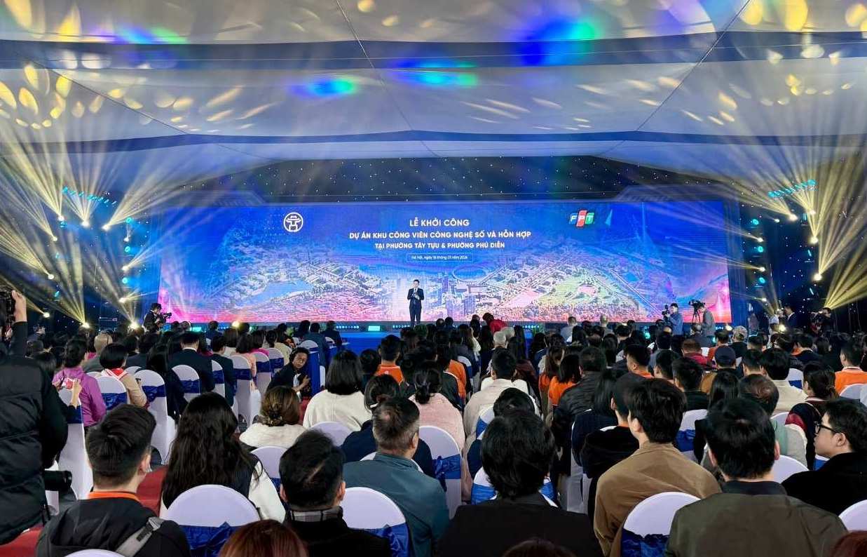 Le khoi cong du an Khu Cong vien cong nghe so va hon hop tai hai phuong Tay Tuu va Phu Dien. Anh: Phuong Anh