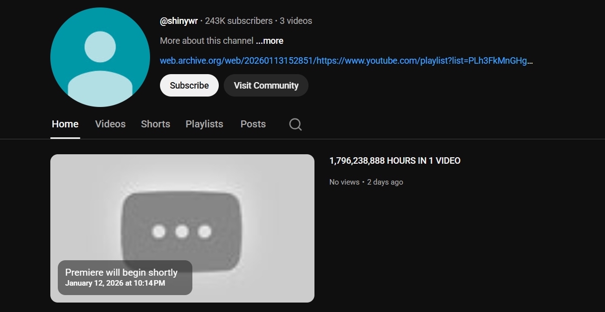 Video on YouTube with a length of more than 140 years caused a stir. Photo: Captured from YouTube channel