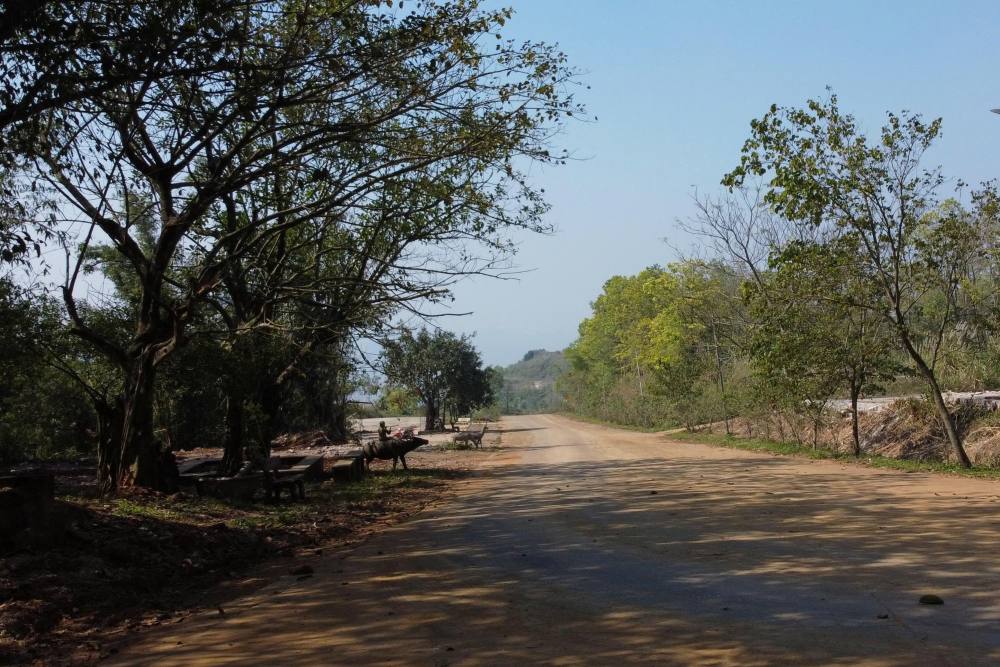 Cac hang quan, ki-ot da duoc don dep tra lai khong gian thoang dang cho khu di tich. Anh: Quach Du
