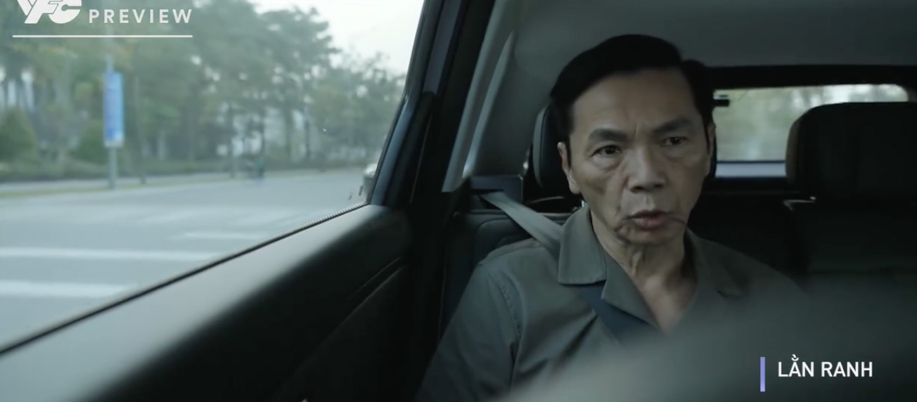 Ong Sach muon day nhanh quyet dinh dieu chuyen Thu trong tap 54 phim “Lan ranh“. Anh: VFC. 