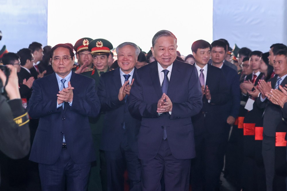 General Secretary To Lam; Politburo member, Prime Minister Pham Minh Chinh attended the groundbreaking ceremony of the first semiconductor chip manufacturing plant in Vietnam. Photo: VGP/Nhat Bac
