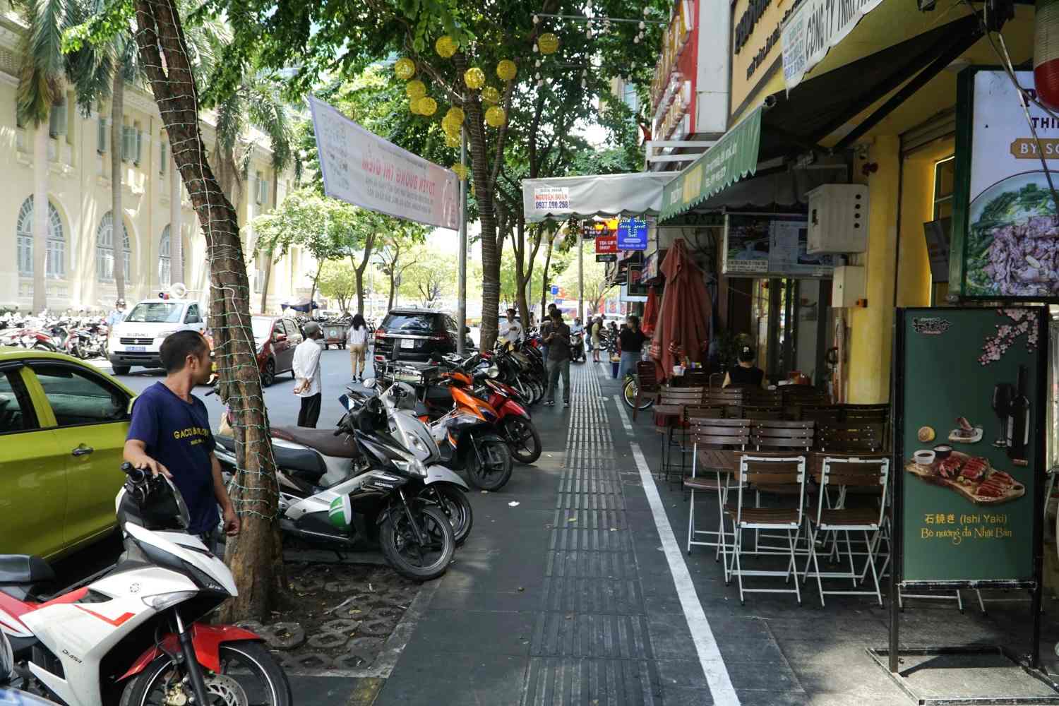 In some cases, sidewalks are used as parking spaces. Photo: Minh Quan
