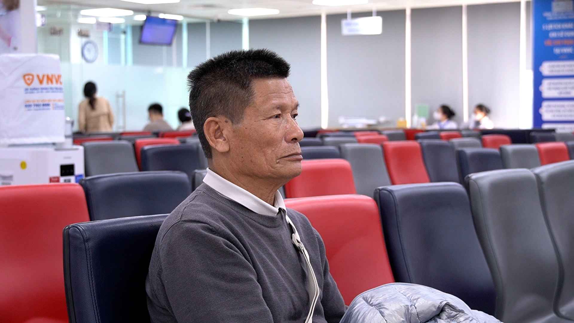 Doctors recommend vaccination for the elderly during the winter - spring season.