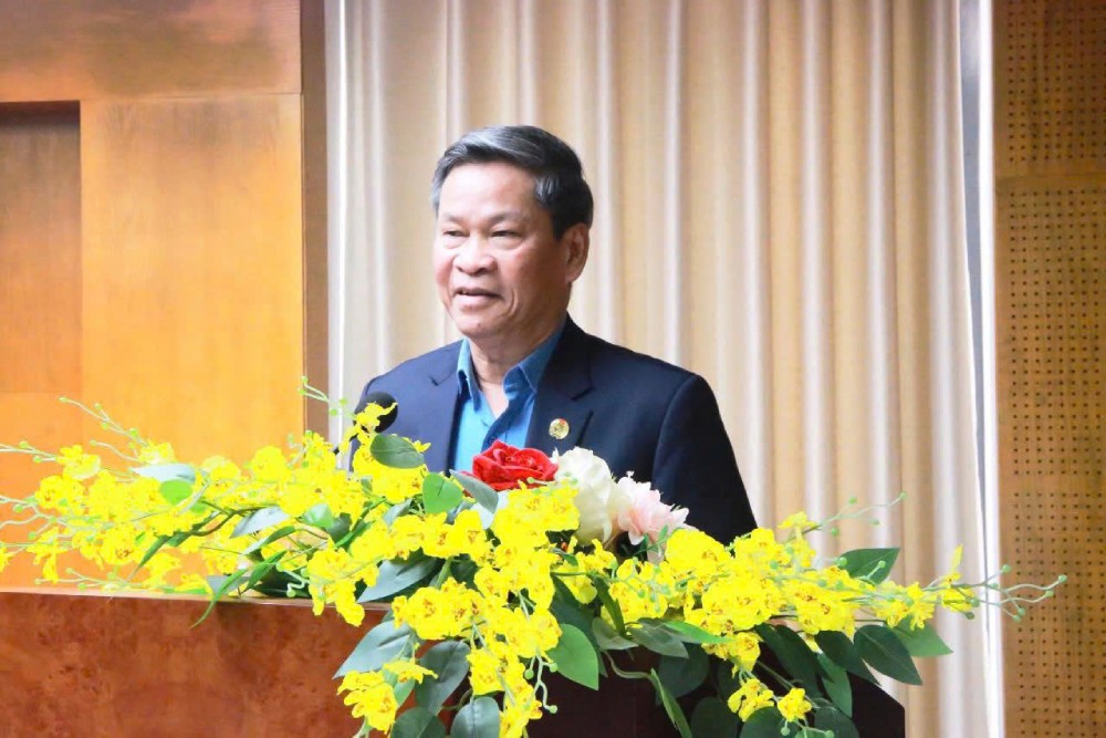 Mr. Huynh Thanh Xuan - Vice President of the Vietnam General Confederation of Labor spoke at the Conference to summarize the work in 2025 and deploy tasks for 2026 of the Central Sector Trade Unions' Emulation Block. Photo: Quynh Chi