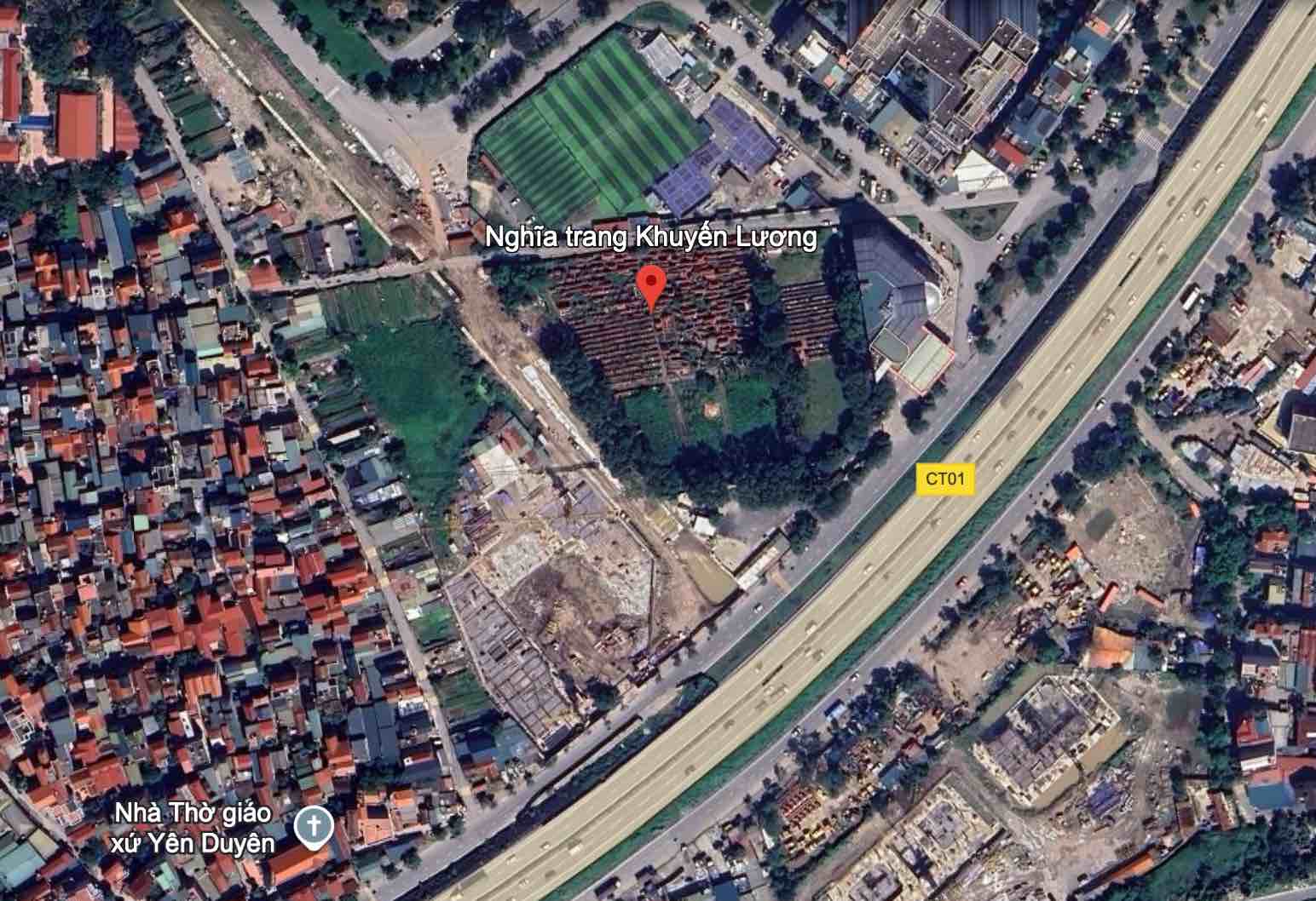 Hanoi moves nearly 200 graves to build a new road in Hoang Mai. Photo: Google Earth