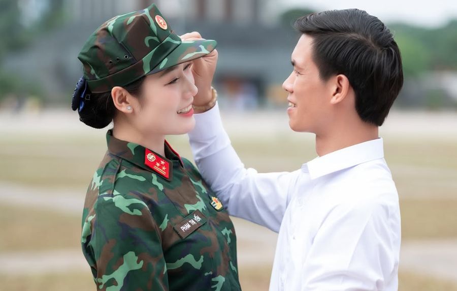 Former volleyball player Pham Thi Yen and her husband. Photo: Character provided