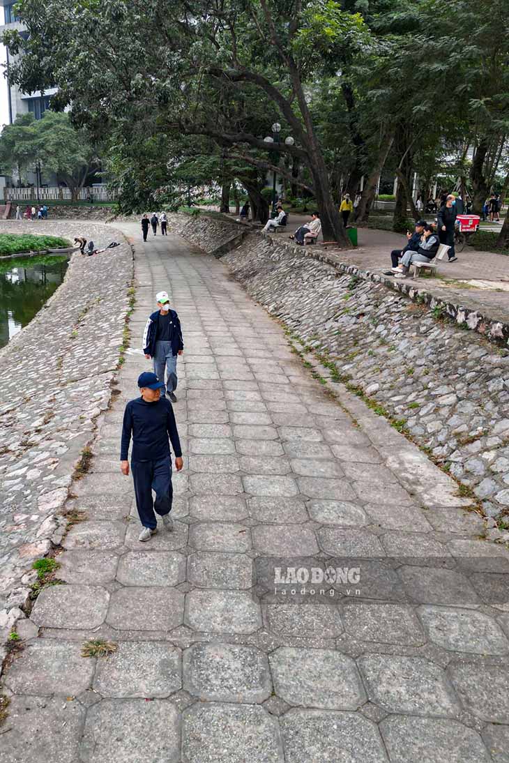 Cong vien Indira Gandhi co dien tich hon 8,6ha, trong do mat nuoc ho chiem khoang 5,9ha, duoc dua vao su dung tu hon 20 nam truoc.