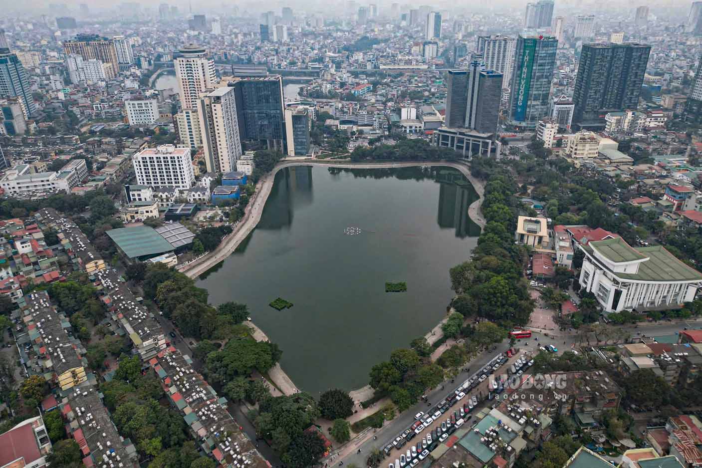 Truoc them Tet Nguyen dan Binh Ngo 2026, Cong vien Indira Gandhi (con goi la Cong vien Thanh Cong), nam tren dia ban phuong Giang Vo, duoc thao do toan bo he thong rao chan de hinh thanh khong gian mo. Dong thai nay khong chi tao dien mao moi cho khu vuc ma con nhan duoc su dong thuan cao tu nguoi dan sinh song xung quanh.