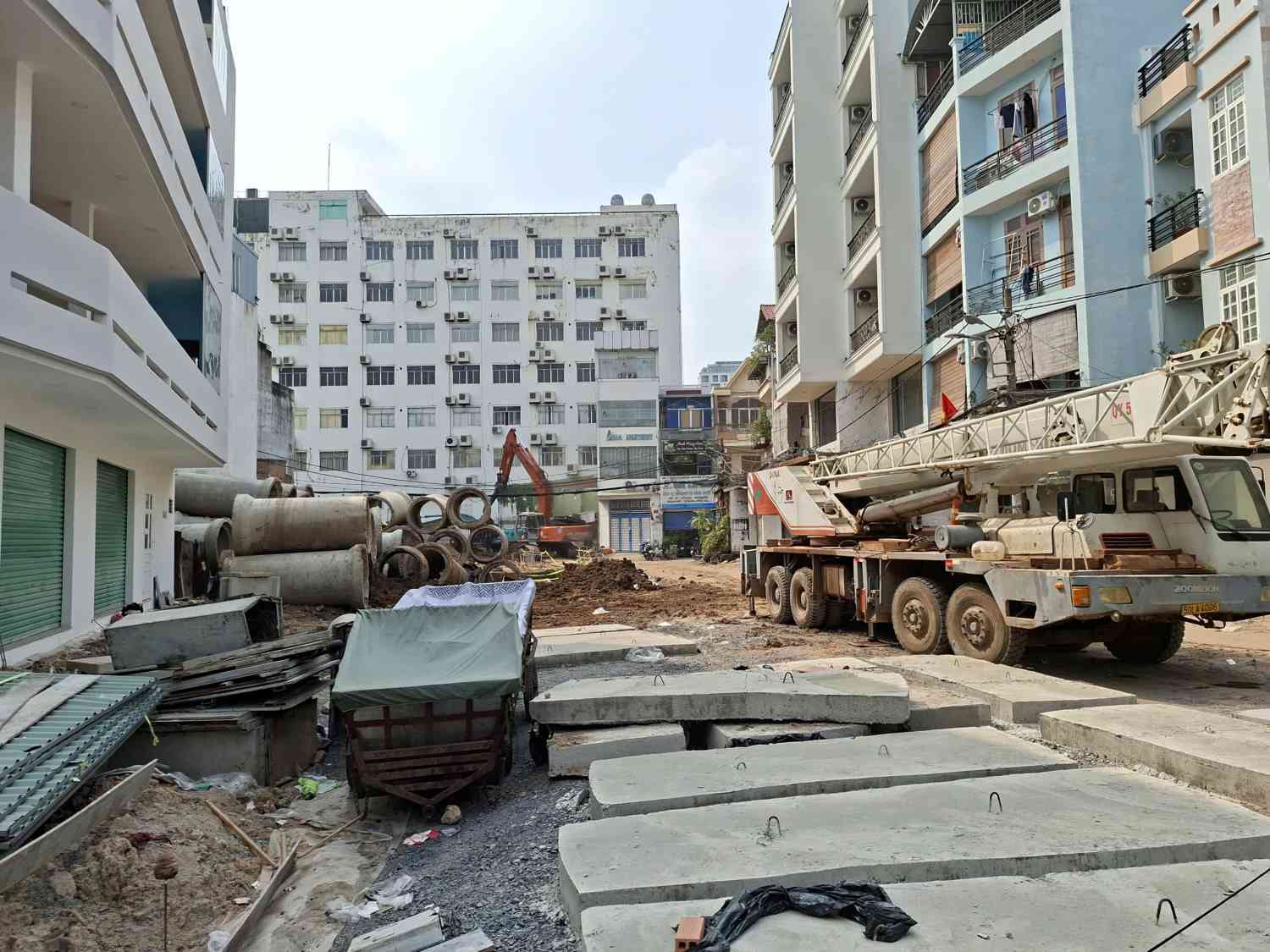 Thi cong doan giap hem 124 Cong Hoa.  Anh: Minh Quan