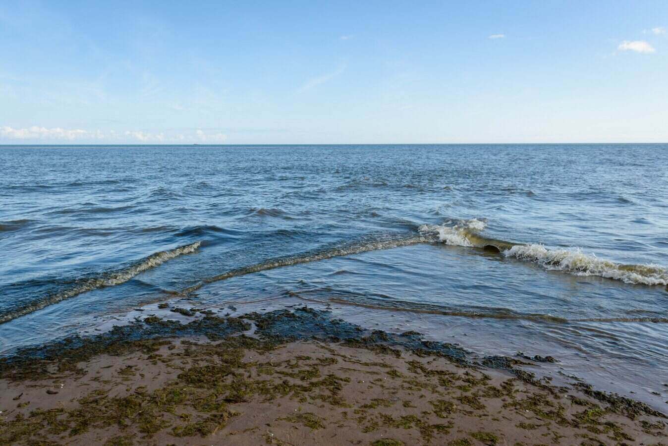 A oil tanker had to turn its head in the Baltic Sea last weekend. Pictured is the scene of the Baltic Sea seen from Kolka Cape, Latvia. Photo: AFP