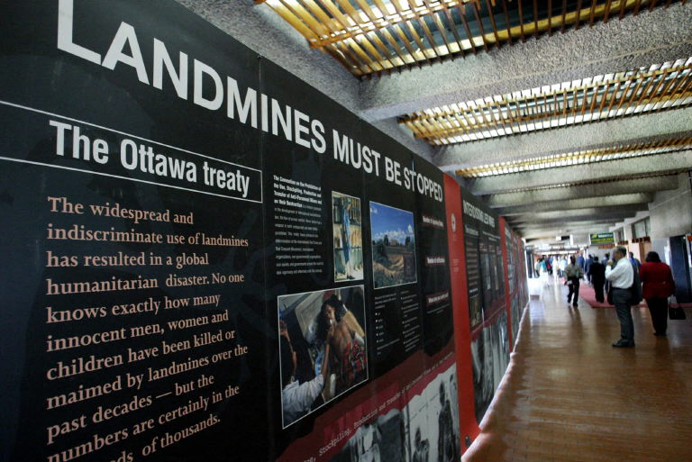 Poland officially withdraws from the Ottawa Convention on February 20. Photo: AFP