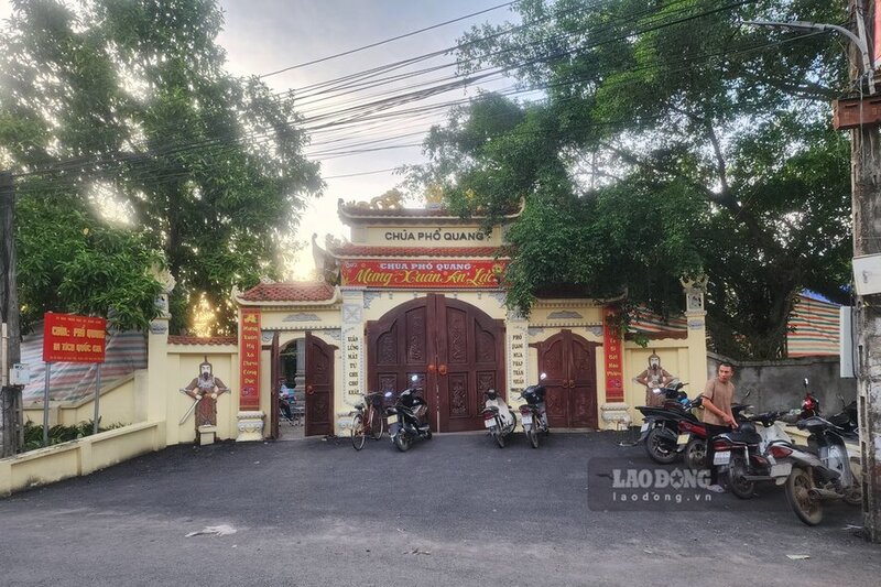 Chua Pho Quang tai xa Xuan Lung. Anh: To Cong.