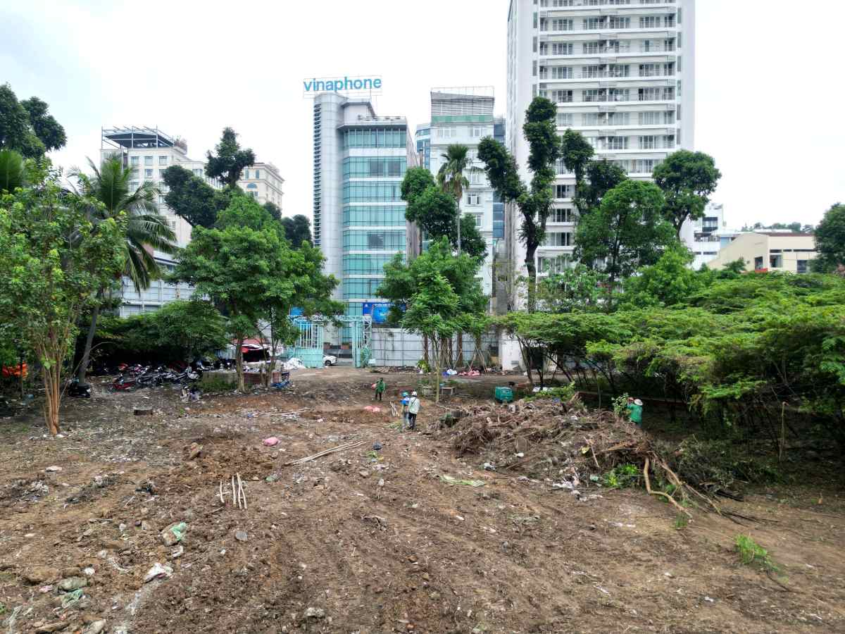 Den nay, tong khoi luong thi cong dat khoang 40%. Anh: Anh Tu