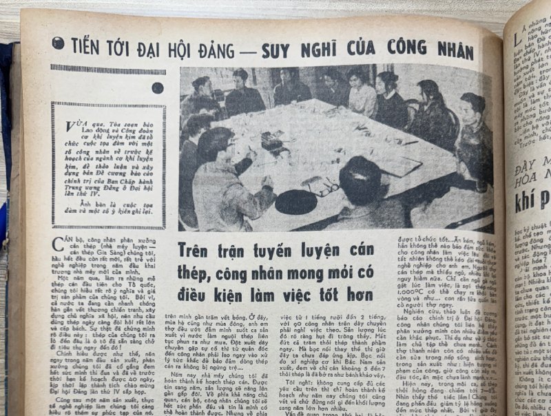 Bao Lao Dong truyen tai suy nghi cua cong nhan tien toi dai hoi Dang. Anh: Tri Minh