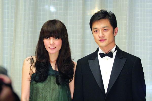 Vuong Phi va Ly A Bang ly hon nam