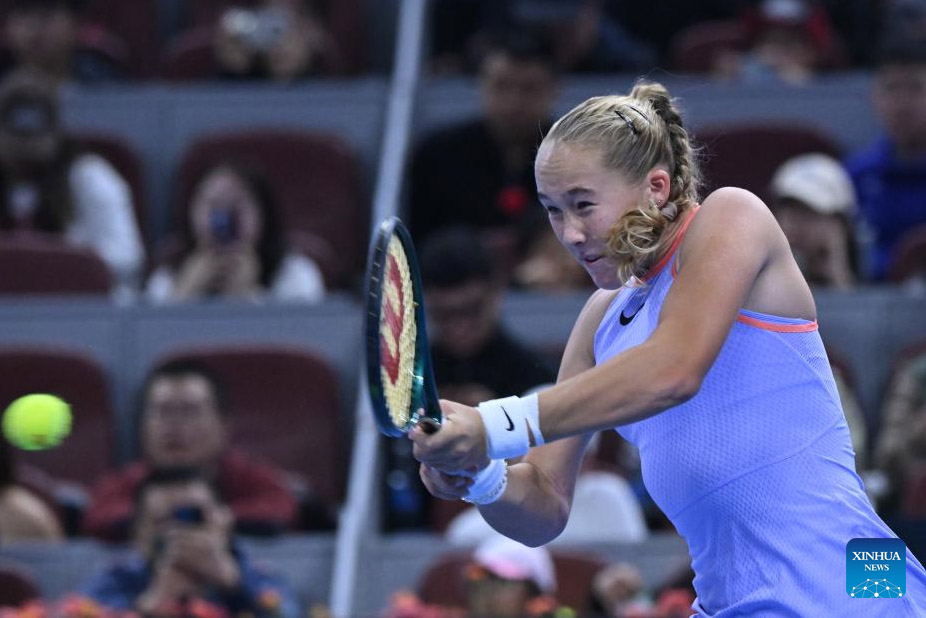 La joven tenista rusa Mirra Andreeva tiene su cuarto titulo de la WTA en su carrera. Foto: Xinhua