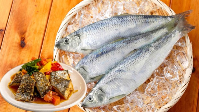 Fish is rich in omega-3, good for many people. Graphic photo: Huong Son