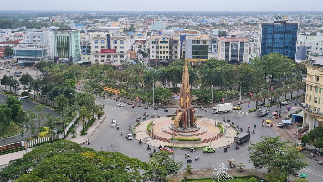Ca Mau people believe that the 14th Party Congress will bring a prosperous and happy life. Photo: Nhat Ho