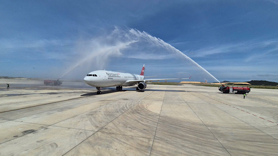 In 2025, there are about 38 international flights to Khanh Hoa every day. Photo: Nguyen Phat