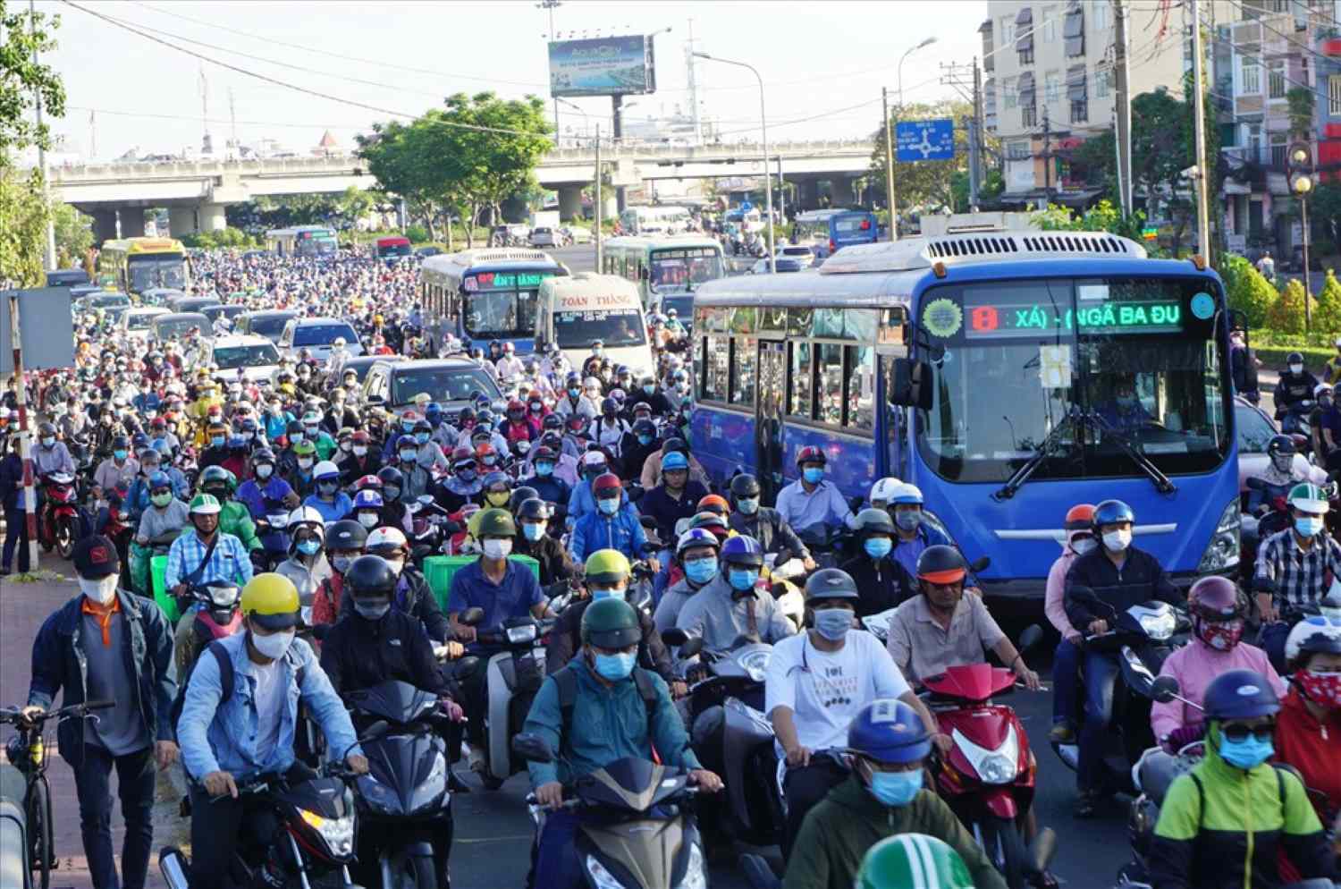 Ho Chi Minh City plans to relocate schools and hospitals from the center to reduce traffic congestion. Photo: Minh Quan