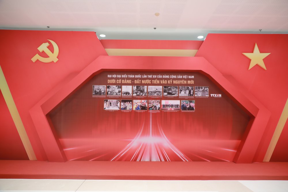 Khong gian trung bay tai Trung tam Hoi nghi quoc gia - noi dien ra Dai hoi XIV. Anh: Tran Vuong