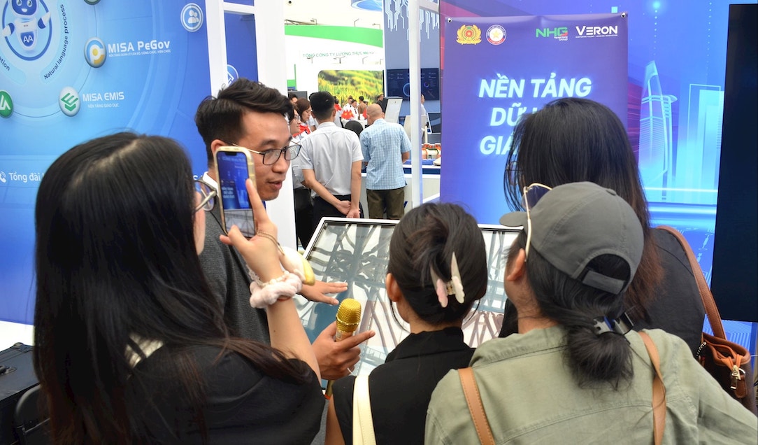 The Law on Artificial Intelligence clearly states that the state encourages the application of new generation artificial intelligence, improving management and production capacity. Photo: Thien Huong.