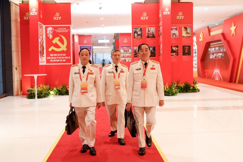 Cac dai bieu di chuyen toi Hoi truong chinh noi dien ra Dai hoi XIV cua Dang. Anh: Tran Vuong