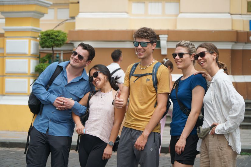 International visitors visit and take photos in Ho Chi Minh City. Photo: Thanh Chan
