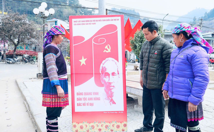 Phong trao thi dua trong vung dong bao dan toc thieu so cang dien ra soi noi, thiet thuc huong toi Dai hoi dai bieu toan quoc lan thu XIV cua Dang.