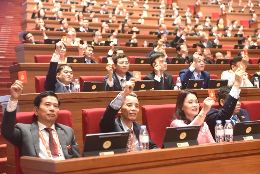 Cac dai bieu bieu quyet tai phien tru bi Dai hoi XIV cua Dang. Anh: Pham Dong