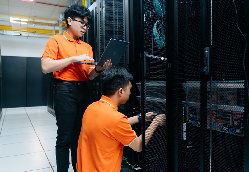 Sinh vien can duoc thu - sai - sua tu som de ren cac ky nang thich ung tu som. Anh: FPTU