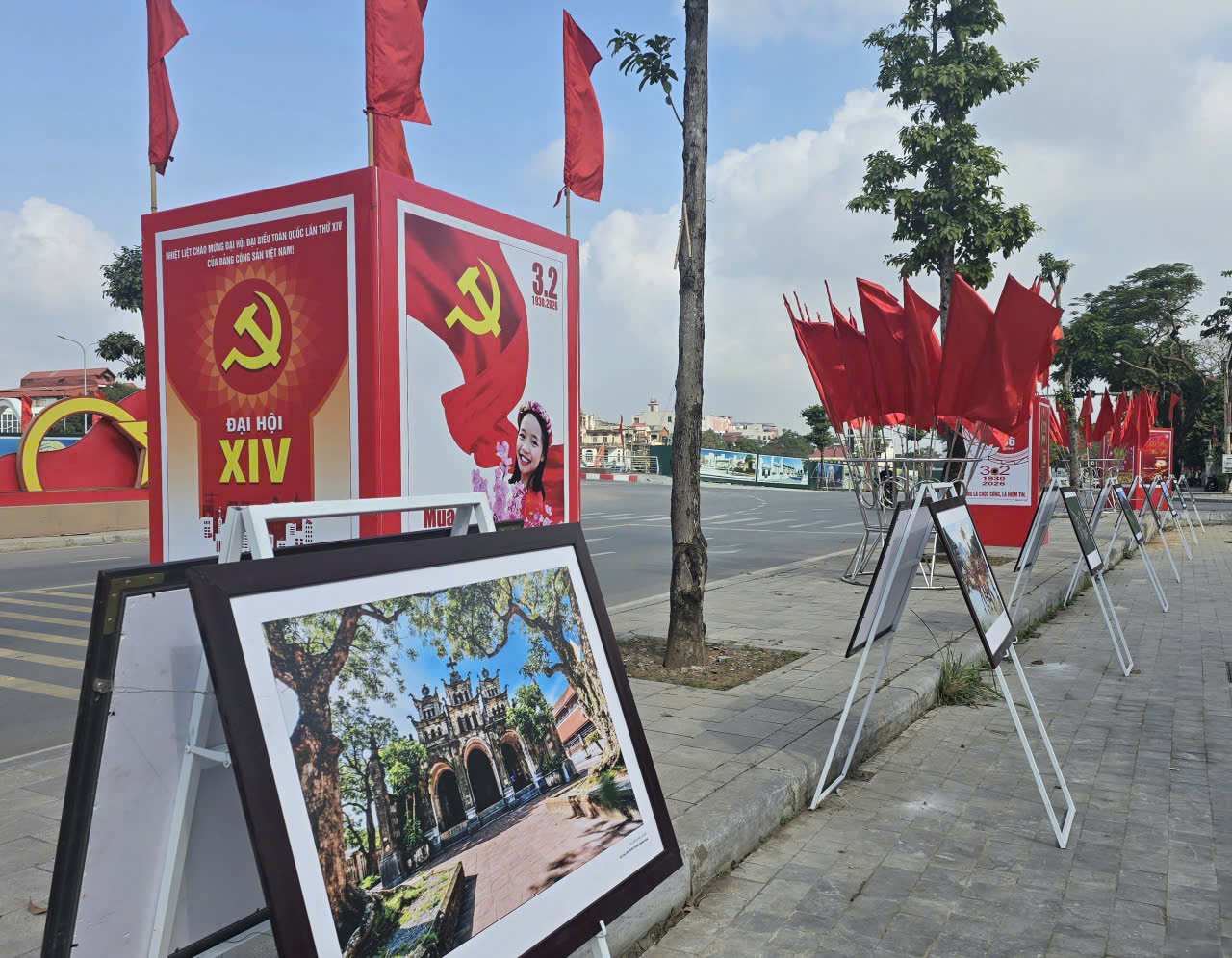 Khu vuc Nha hat Pham Thi Tran 